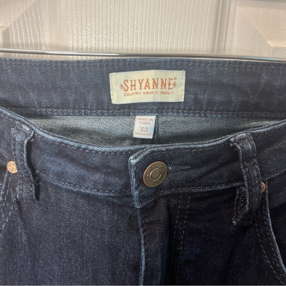 Shyanne Dark Blue Flared Jeans with Embroidered Detail Size 32 Bell bottom - Picture 4 of 13